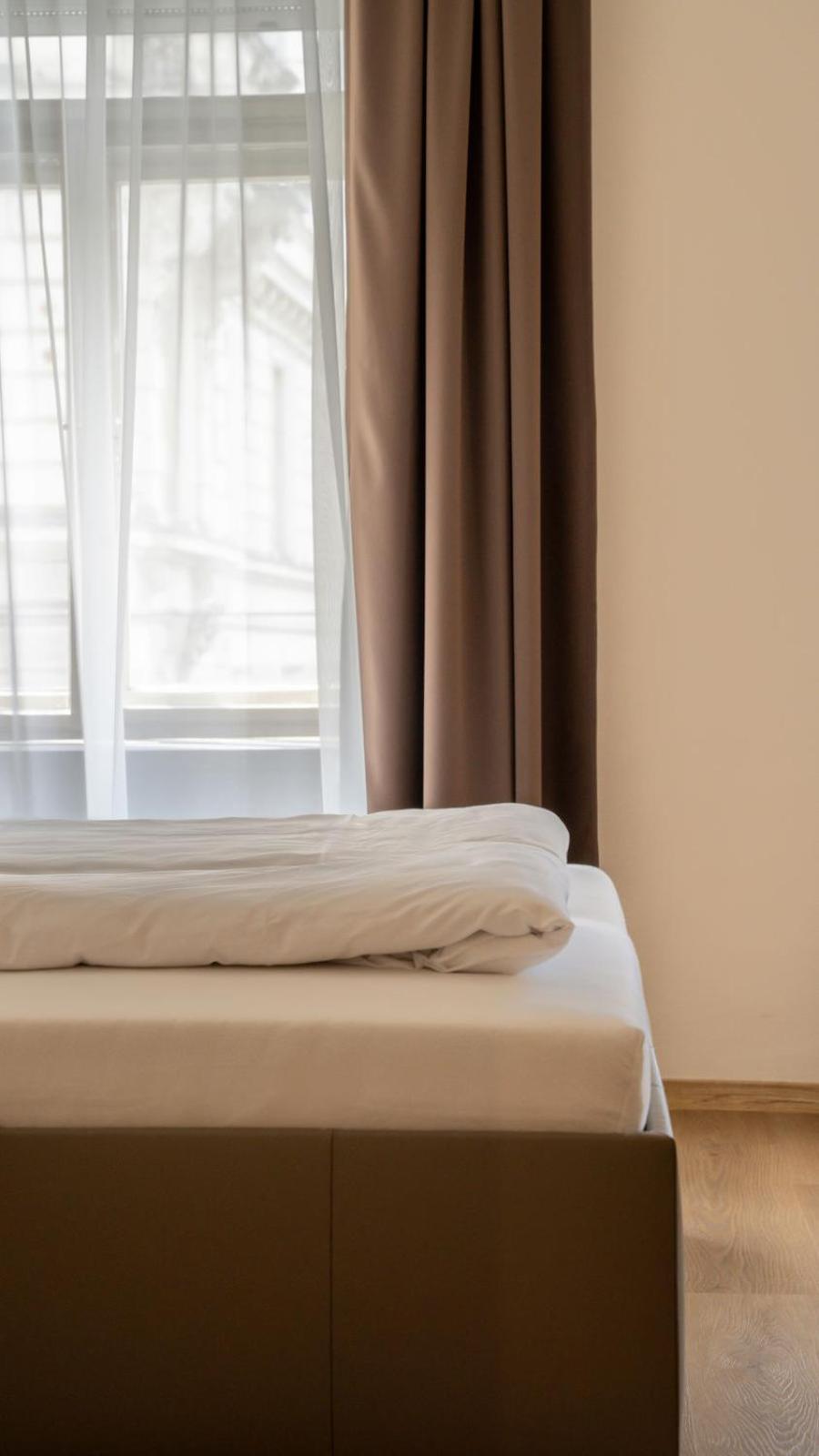 Aparthotel Lavilo Main Square Graz Luaran gambar